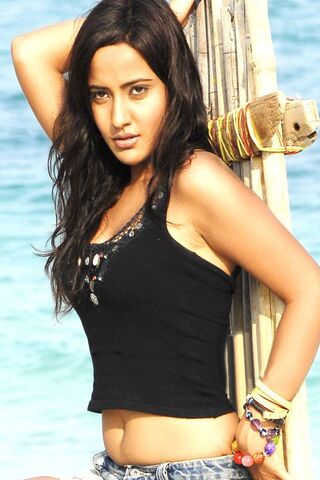 Neha Sharma: A Glimpse of Glamour 🌟