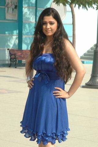 Charming Elegance: A Stylish Blue Look