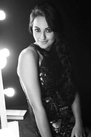 Glamorous Charm of Sonakshi Sinha ✨