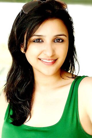 The Radiant Charm of Parineeti Chopra 🌟