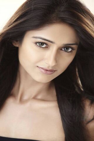 Ileana's Radiant Charm ✨