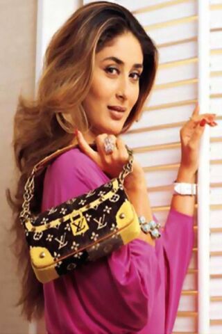 Chic Elegance: A Fashion Icon's Statement