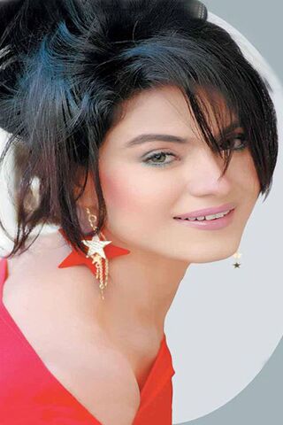 Veena Malik: A Star Shining Bright 🌟