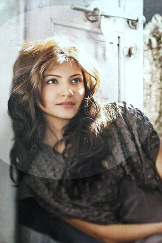 Radiant Elegance: Anushka Sharma's Timeless Charm ✨