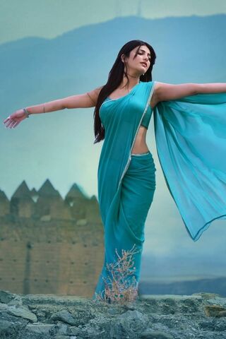 Elegance in Motion: A D..