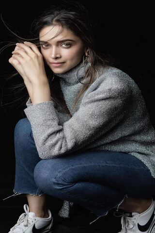 Chic Elegance: A Glimpse of Glamour