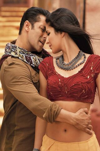 Love in the Shadows: Ek Tha Tiger's Passionate Moment