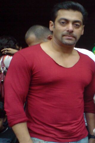 Salman Khan: The Charismatic Star of Bollywood 🌟