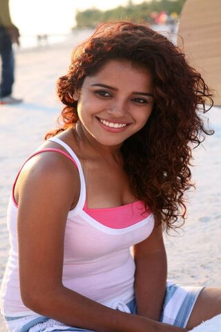 Radiant Smiles: The Charm of Piaa Bajpai 🌟