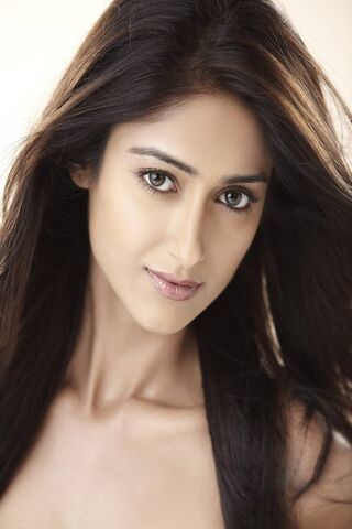 Illeana: The Essence of Elegance