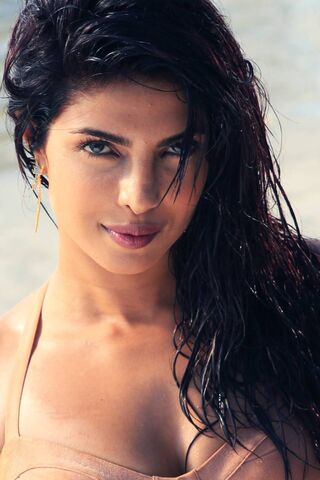 Radiant Charm: The Allu..