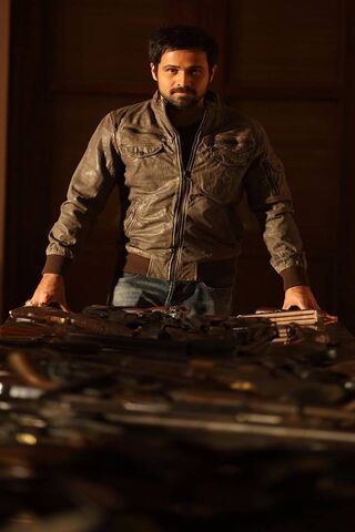 Emraan Hashmi: The Charismatic Star in Action 🎬✨