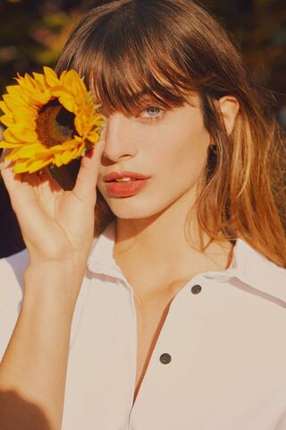 Sun-Kissed Elegance 🌻✨