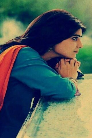 Samantha's Serene Reflection 🌸