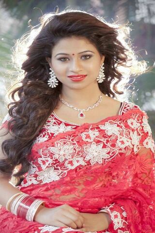 Radiant Elegance: The Charm of Manali Rathod