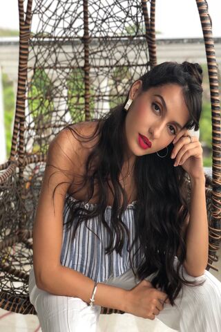 Nora Fatehi Wallpaper - Download to your mobile from PHONEKY