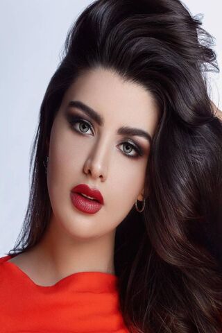 Radiant Elegance: The Allure of Rawan Bin Hussain