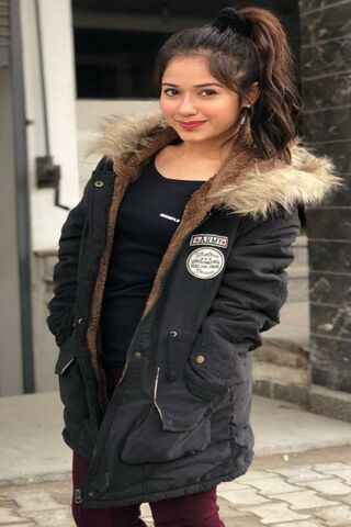 Charming Winter Vibes with Jannat Zubair ❄️✨