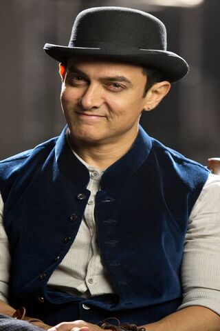 Amer Khan: The Charismatic Star of Indian Cinema 🎬✨