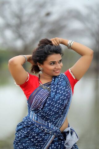 Chetana: Embracing Elegance in Nature 🌼