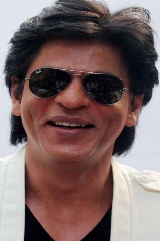 The Charismatic Charm of SRK 😄✨