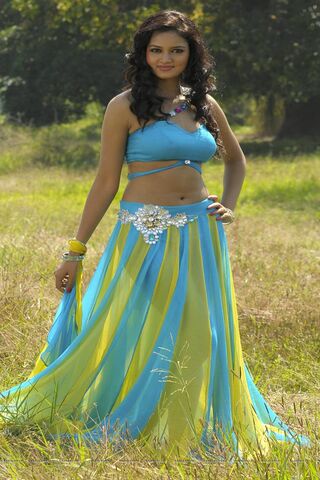 Shanvi: A Dance of Colors 🌈✨