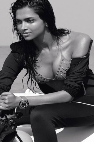 Elegance in Motion: A G..
