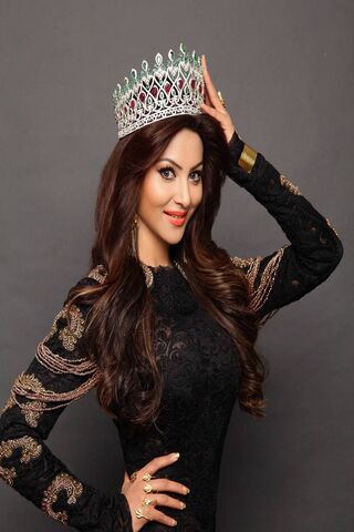 Queen of Elegance: Urva..
