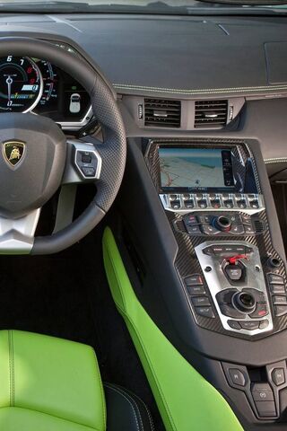 Inside the Beast: Aventador LP700 Cockpit Experience 🚗💨