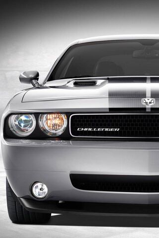Dodge Challenger: The I..