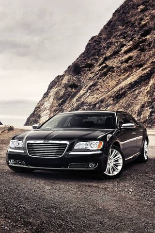 Chrysler 300C: The Bold Luxury Sedan 🚗✨