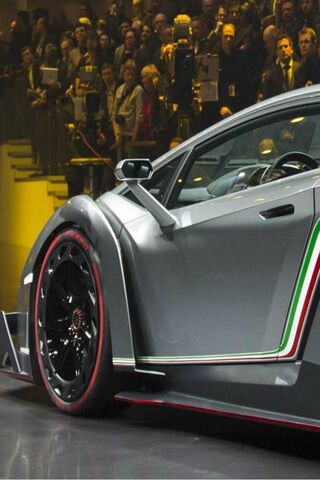 Lamborghini Veneno: The..
