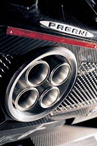 The Roar of the Pagani Zonda: A Symphony of Power 🎶🚗