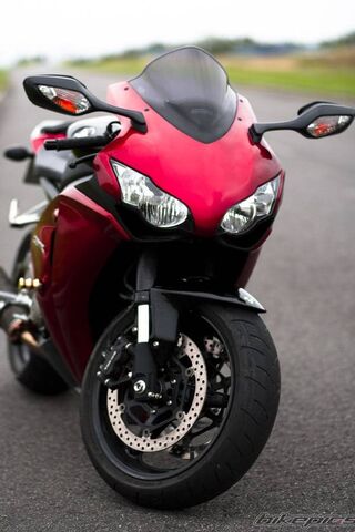 The Thrill of the Honda CBR 1000RR 🏍️🔥