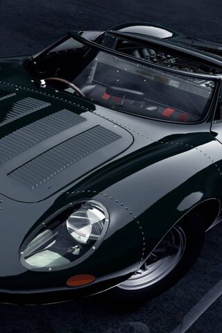 The Legendary Jaguar XJ13: A Timeless Masterpiece 🐆✨