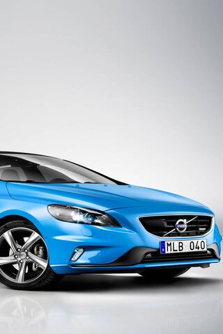Sleek and Stylish: The Volvo V40 in Vibrant Blue 🚗💙