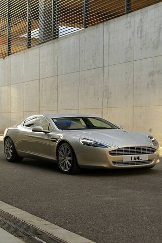 Elegance on Wheels: The Aston Martin Rapide 🚗✨