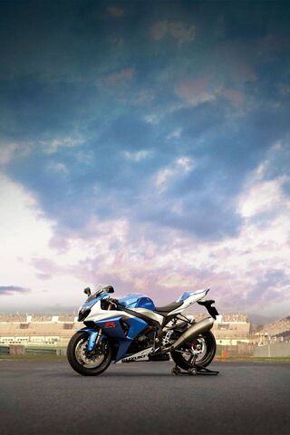 Suzuki GSX: The Ultimate Sportbike Experience 🏍️✨