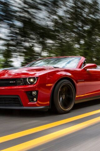 Unleashing Power: The Camaro ZL1 in Motion! 🚗💨