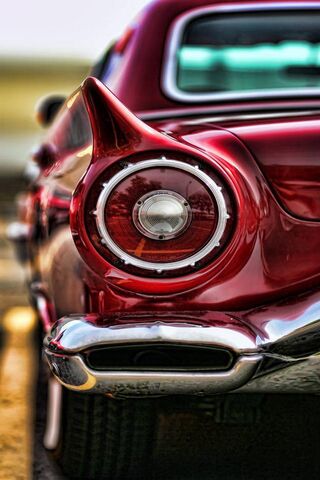Thunderbird: A Classic Icon of American Automotive History 🚗✨