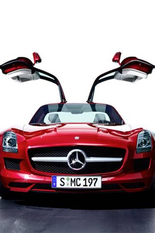 The Iconic Mercedes-Benz SLS: A Masterpiece of Engineering 🚗✨