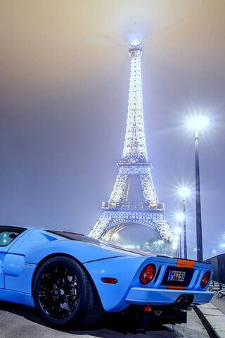 Ford GT: A Blue Beauty ..
