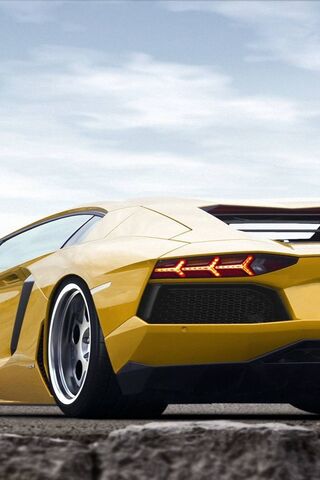 Lamborghini: The Apex o..