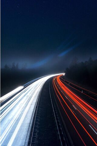 Nighttime Rush: A Symphony of Lights 🚗✨
