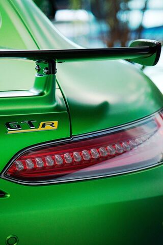 Ozcanates: The Green Machine Unleashed! 🚗💨