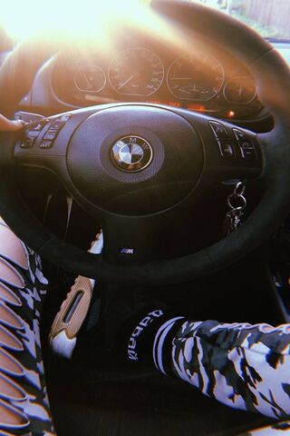 Inside the Icon: BMW E4..