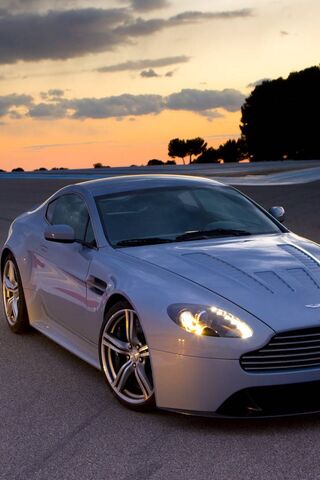 Sunset Drive: The Astonishing Beauty of Speed