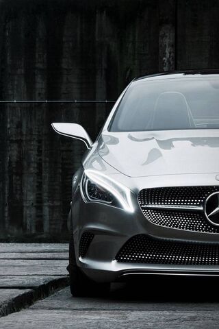 Sleek Elegance: The Mercedes-Benz CLA