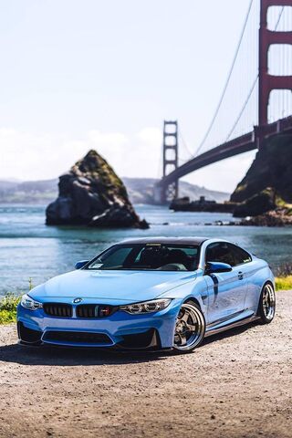 BMW M4: A Stunning Fusi..