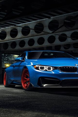 The Bold Beauty: BMW M4..